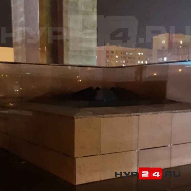 Ничто не вечно: новоуренгойцев обеспокоило отсутствие огня на площади Памяти