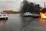 В южной части города сгорел автомобиль, но повода для паники нет (ФОТО)