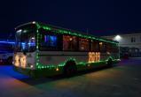 За стеклом: в газовой столице выбрали самый украшенный автобус (ФОТО) 