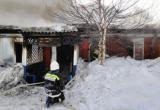В Пуровске сгорел жилой дом: эвакуированы 25 человек