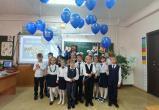 «Дети вместо цветов»: второклашки из Нового Уренгоя присоединились к всероссийской доброй акции (ФОТО)