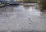 Потоп в Муравленко: в городе появилась огромная лужа, которую окрестили озером (ВИДЕО)