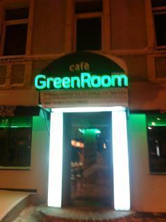  Green Room, Кафе