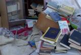 Горожане спасли книги, выброшенные на улицу (ФОТО) 