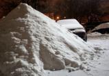«Мы утопаем в снегу»: жители Тундрового жалуются на неубранные сугробы