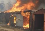 В Пурпе горел жилой двухэтажный дом: сводка пожаров в округе за сутки