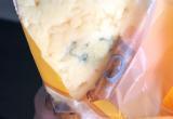 Охота на просрочку от НУР24: новоуренгойцы пожаловались на сыр с эффектом «дор-блю» (ФОТО)