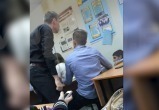 Учитель ОБЖ избил учеников во время урока в Тюменской области (ВИДЕО)