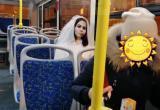 В Новом Уренгое в автобусе ездит невеста с жутким мейкапом (ФОТО, ВИДЕО)