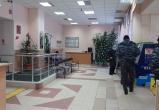 Городскую больницу Ноябрьска затопило после прорыва батареи (ВИДЕО)