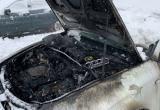 Пожарные Ямальского района потушили горевший автомобиль 