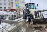 С улиц Нового Уренгоя вывезли 61 тысячу кубометров снега