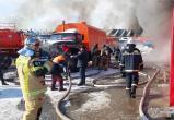 На Ямале за сутки сгорели два склада и два «Камаза»