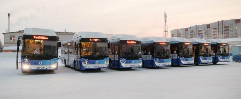 В Ноябрьск и Новый Уренгой приехали эко-автобусы