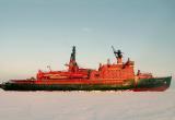 День в истории: 17 августа 1977 года ледокол «Арктика» достиг Северного полюса 