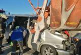 В Надымском районе в столкновении микроавтобуса и снегоуборочного КамАЗа пострадали семь человек (ФОТО)