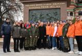 Курсант из Нового Уренгоя и Владимир Путин возложили цветы к памятнику Минину и Пожарскому на Красной площади