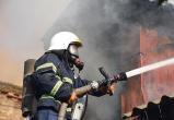 В Новом Уренгое пожар закоптил один из офисов