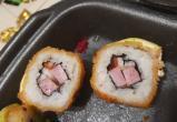 Лучшая рыба — это колбаса: ноябрьские гурманы не оценили рецепт суши от шеф-повара (ФОТО) 