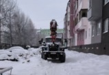 Автокран «Урал» перегородил дорогу школьникам Ноябрьска 
