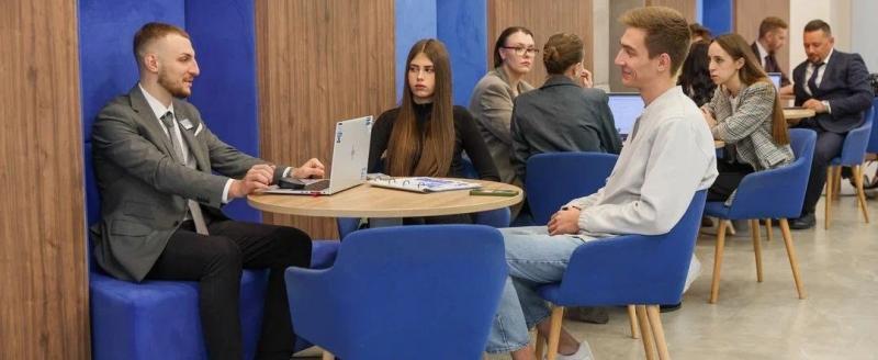 Поколение Z оказалось более бережливым, чем бумеры